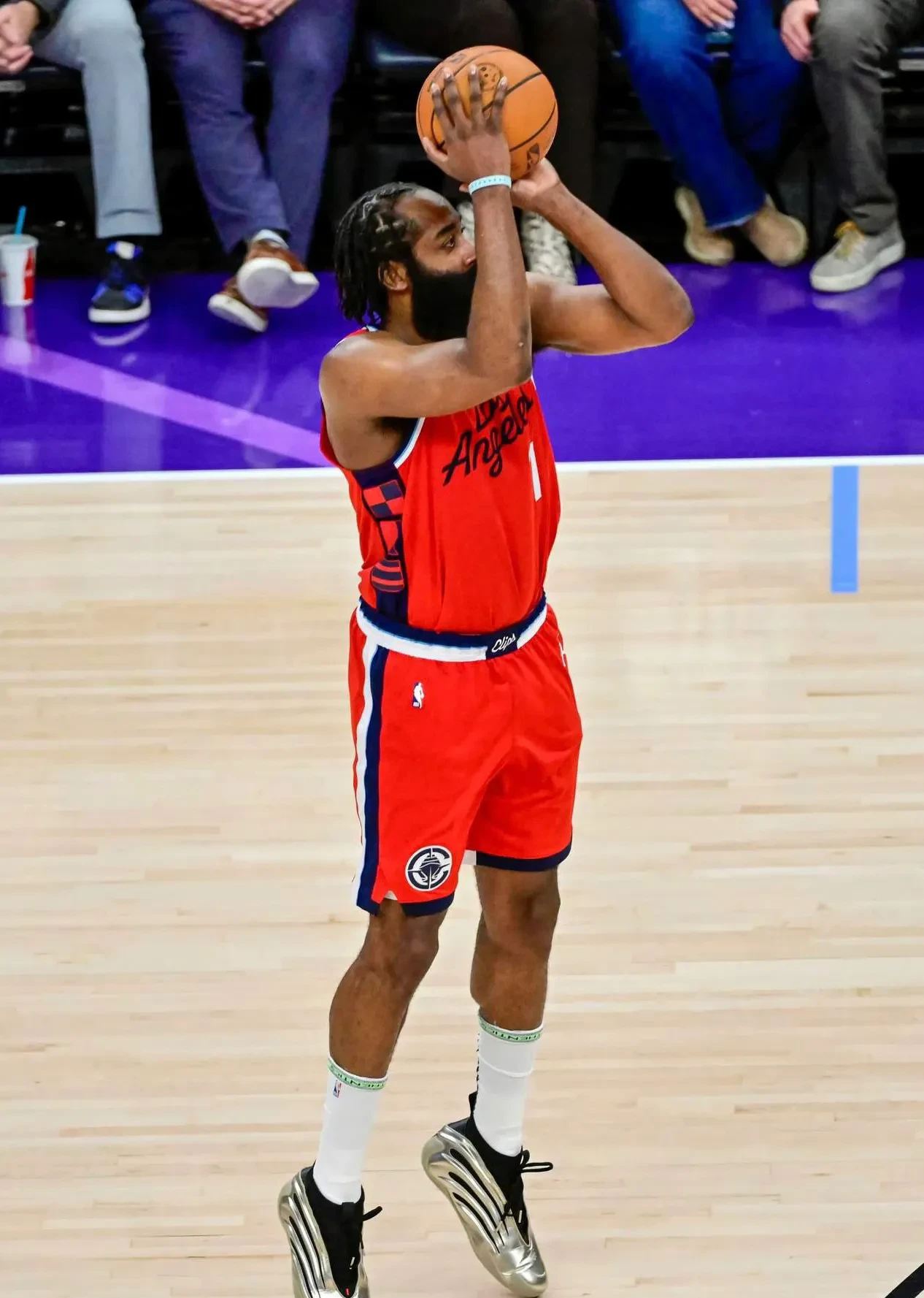 爱游戏在线-76人横扫鹈鹕，丹尼·格林三分雨点燃全场