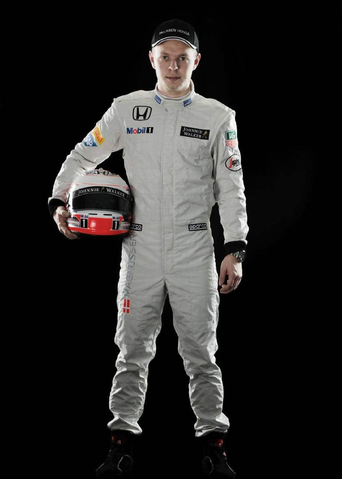 红牛二队力克阿斯顿马丁，拉塞尔高光表现