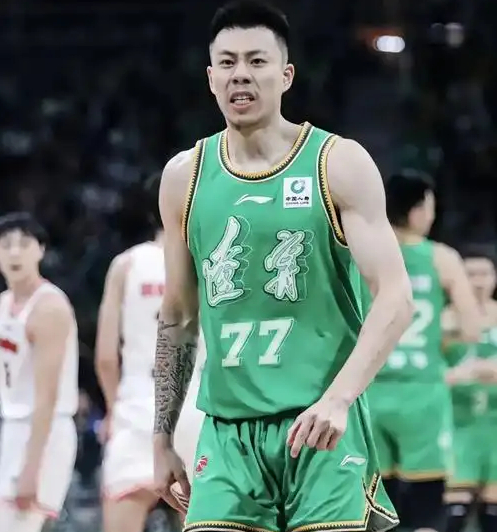 四川队轻取上海队,张镇麟刷新纪录 四川队轻取上海队,张镇麟刷新纪录