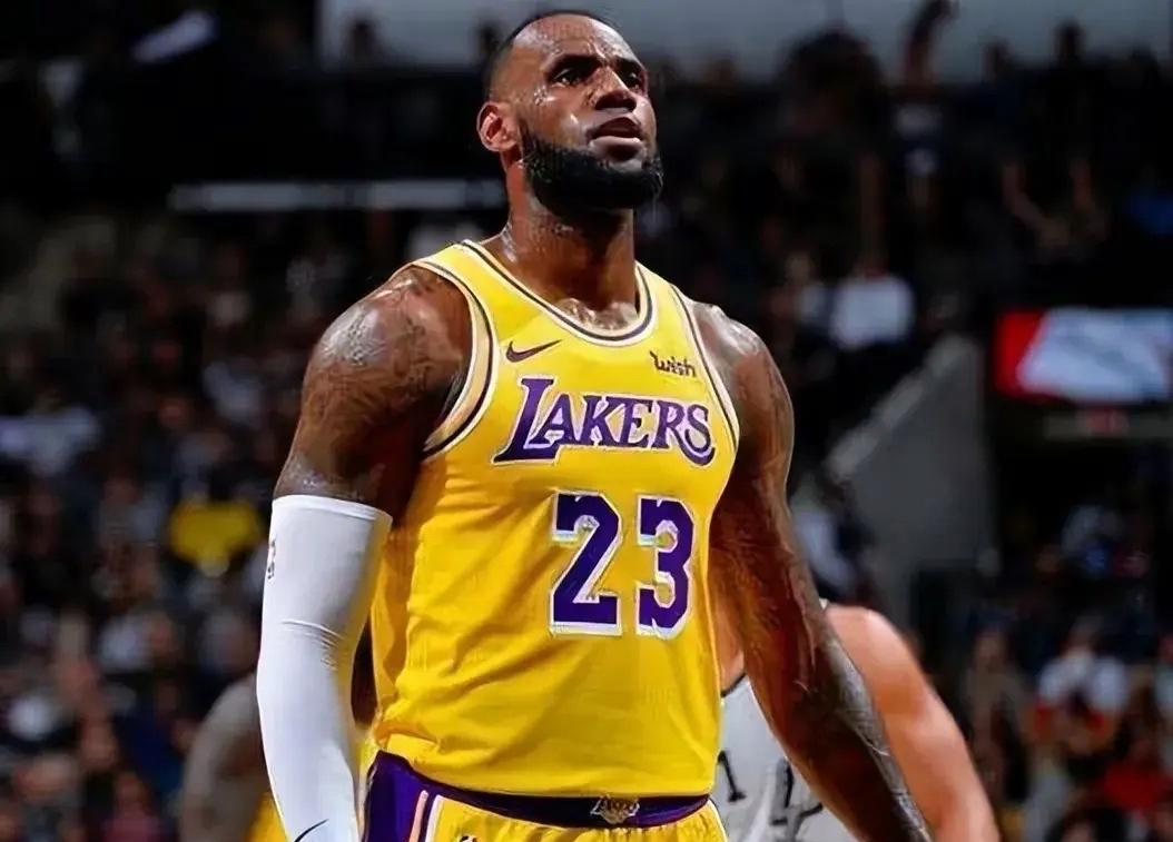 火箭力克浙江队,詹姆斯点燃赛场 火箭力克浙江队,詹姆斯点燃赛场