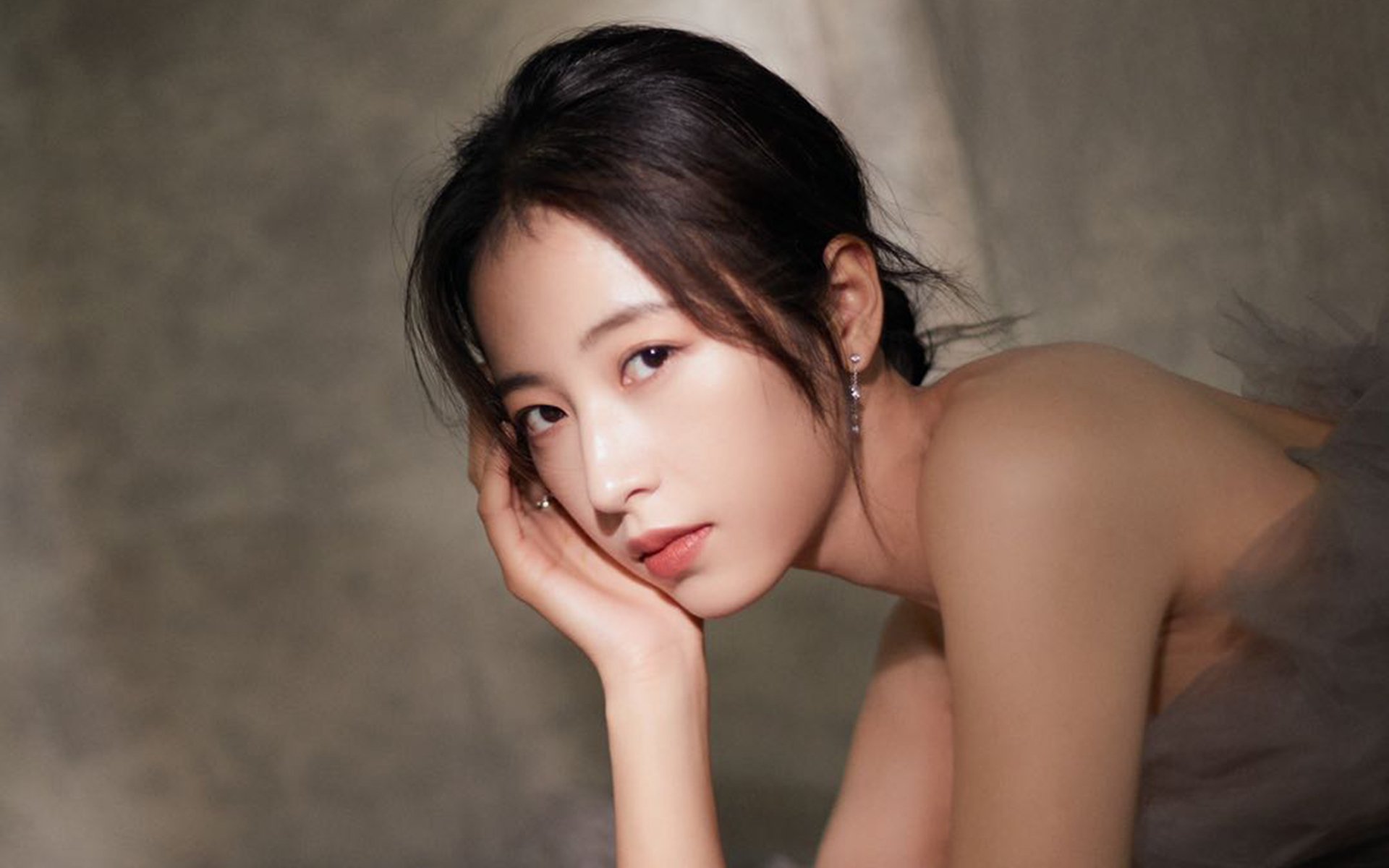 德甲争冠战之夜，切特魔术手带动全队节奏的哲学密码