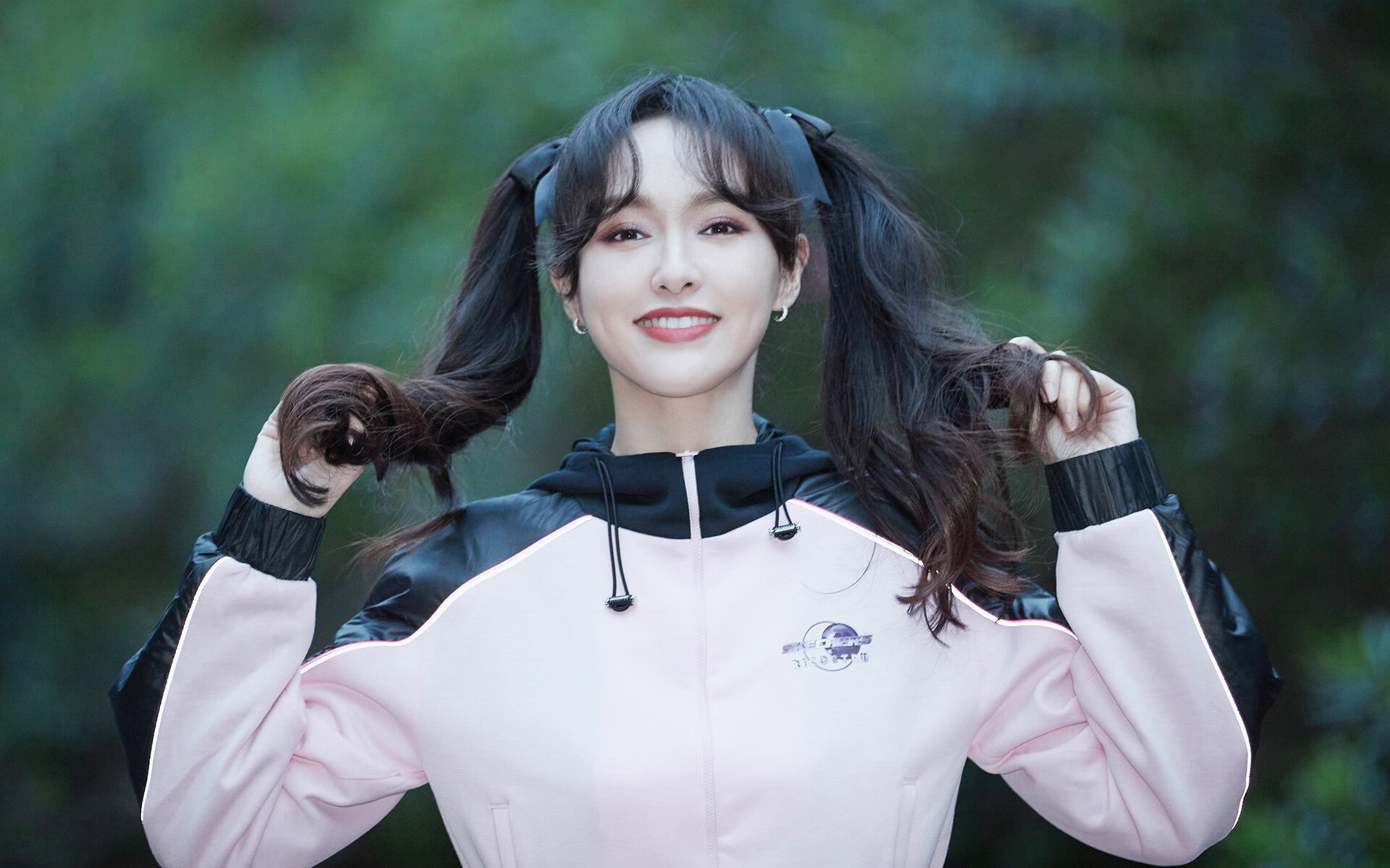 当锡安在麦迪逊狂砍50分，尼克斯如何跨越大洋击败广东？