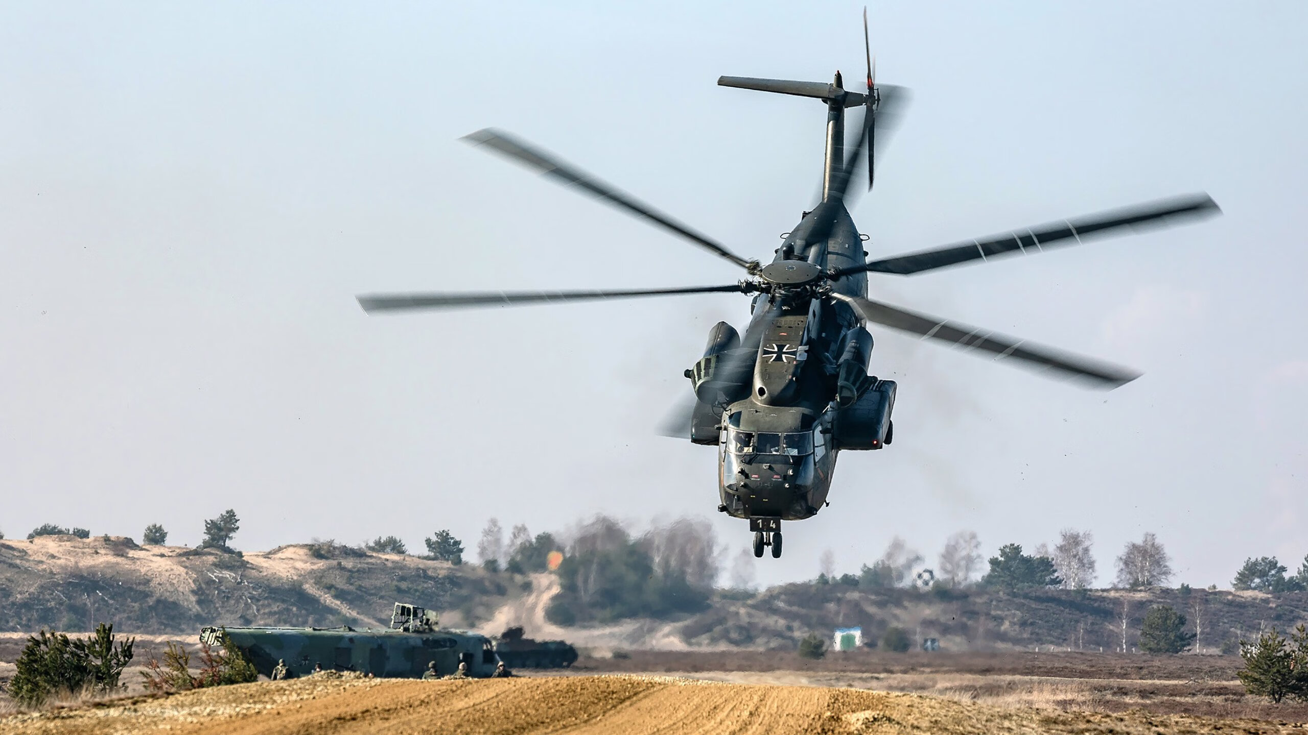 烈日灼空,布克以持续杀伤刺破火箭遮天梦