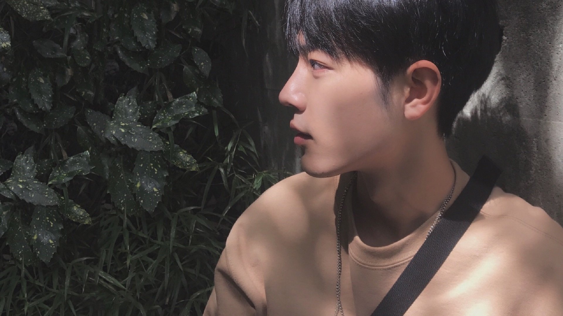 爱游戏在线-米切尔决胜时刻展大心脏，上海男篮力克雄鹿迎开门红