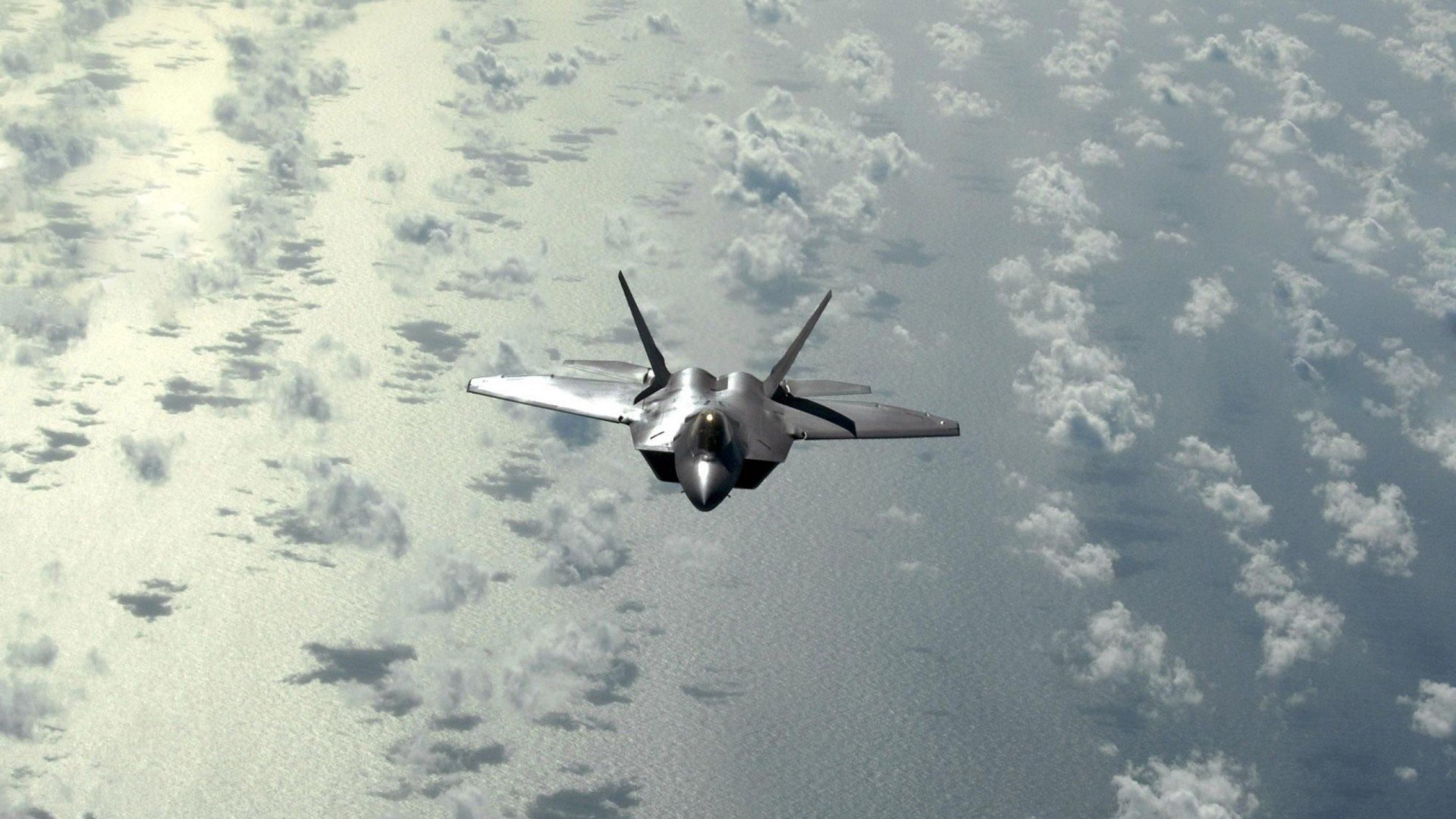 飓风眼布鲁诺，安哥拉在异乡沙漠中升起自己的太阳